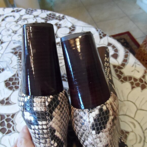 Tory Burch Python Print Ankle Heeled Boots Size 8.5M - Picture 12 of 16